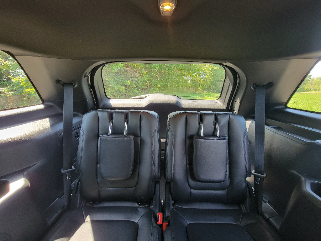 Used 2017 Ford Explorer XLT w/ Equipment Group 202A FWD image 29