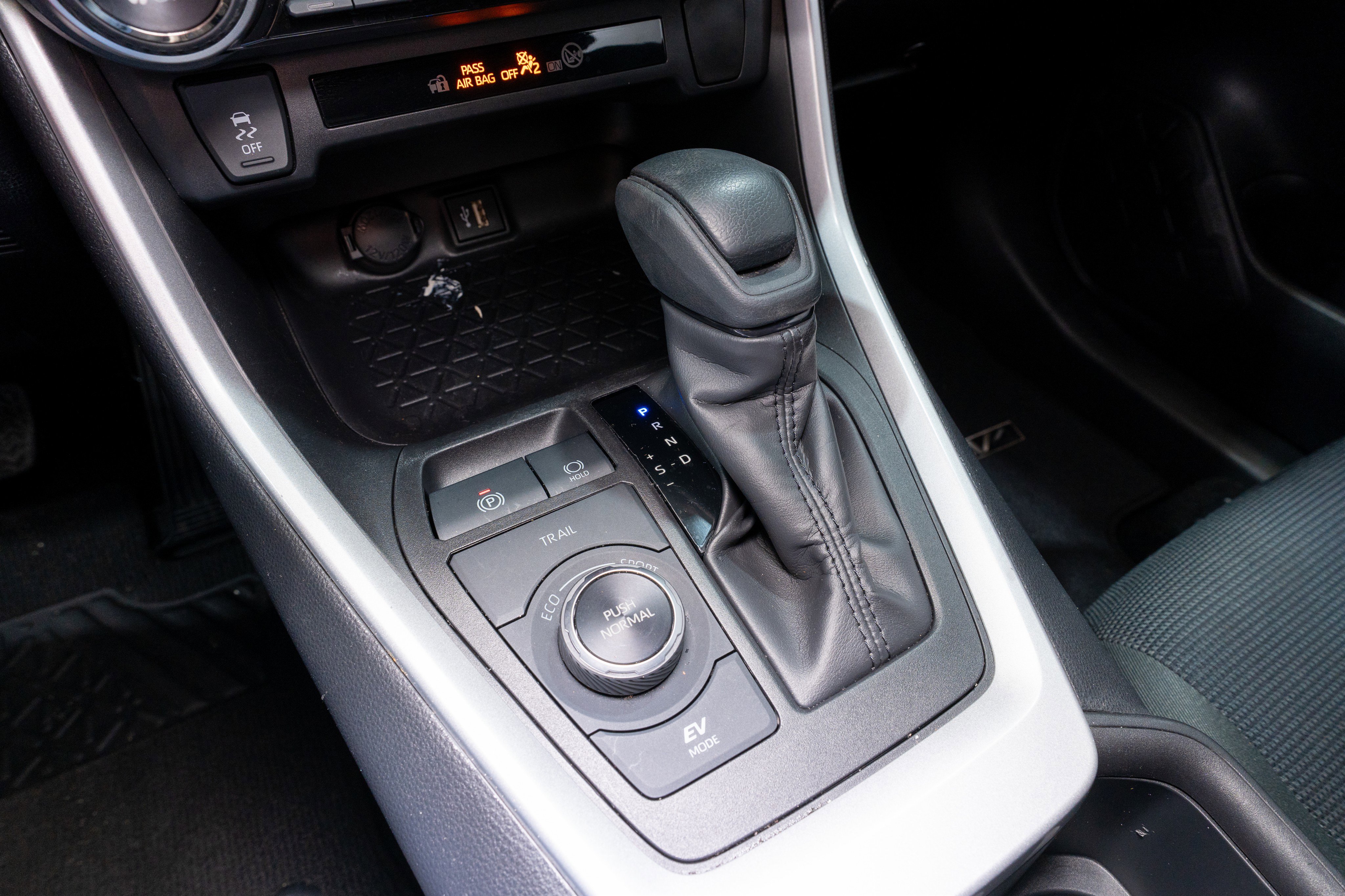 Used 2024 Toyota RAV4 LE image 19