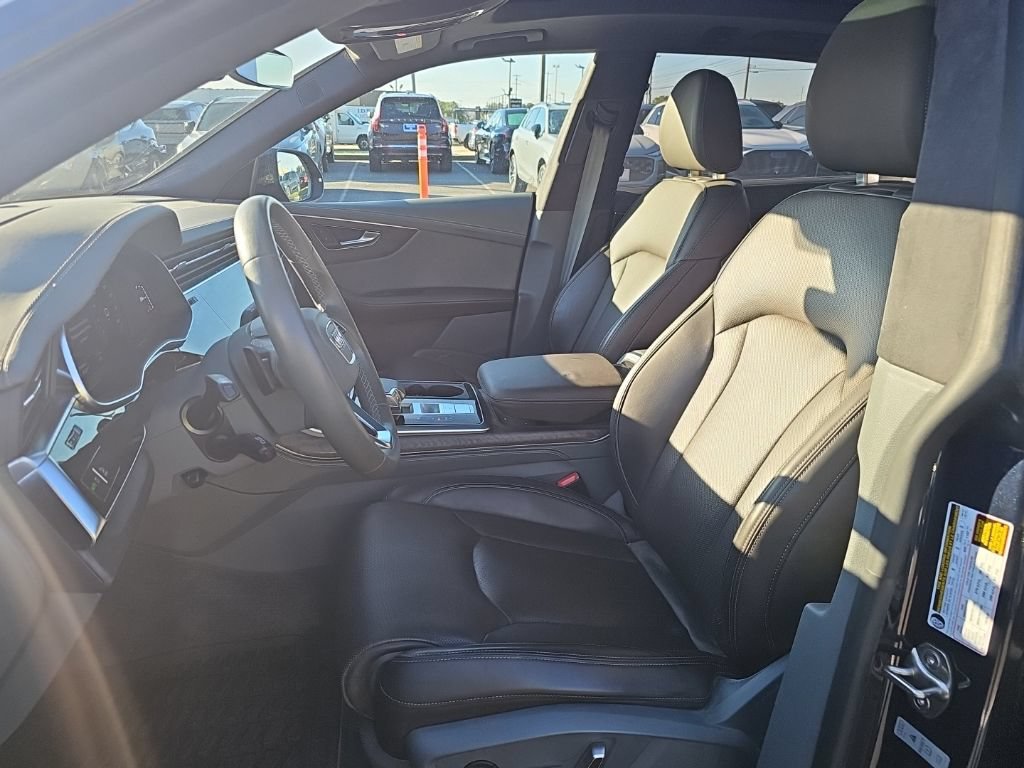 Used 2023 Audi Q8 Prestige AWD/4WD image 3