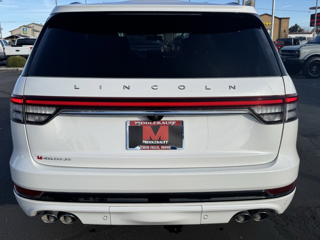 Used 2023 Lincoln Aviator Reserve w/ Equipment Group 201A image 4