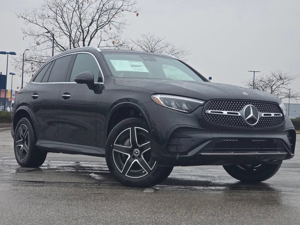 Used 2026 Mercedes-Benz GLC 300 4MATIC image 2