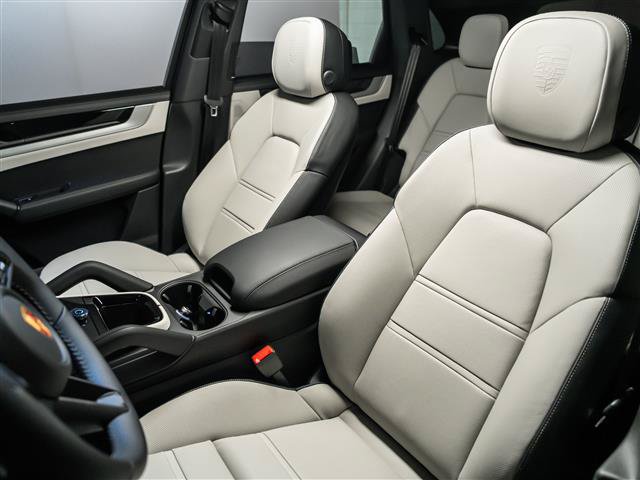 New 2026 Porsche Cayenne S AWD/4WD image 5