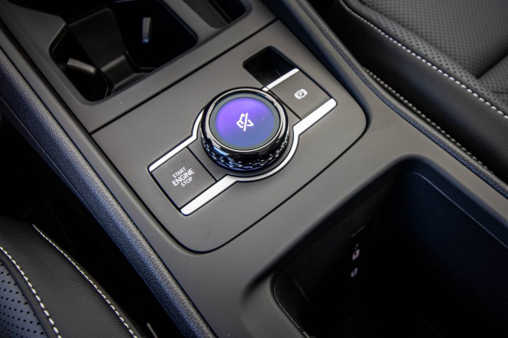 New 2026 Volkswagen Tiguan SE FWD image 34