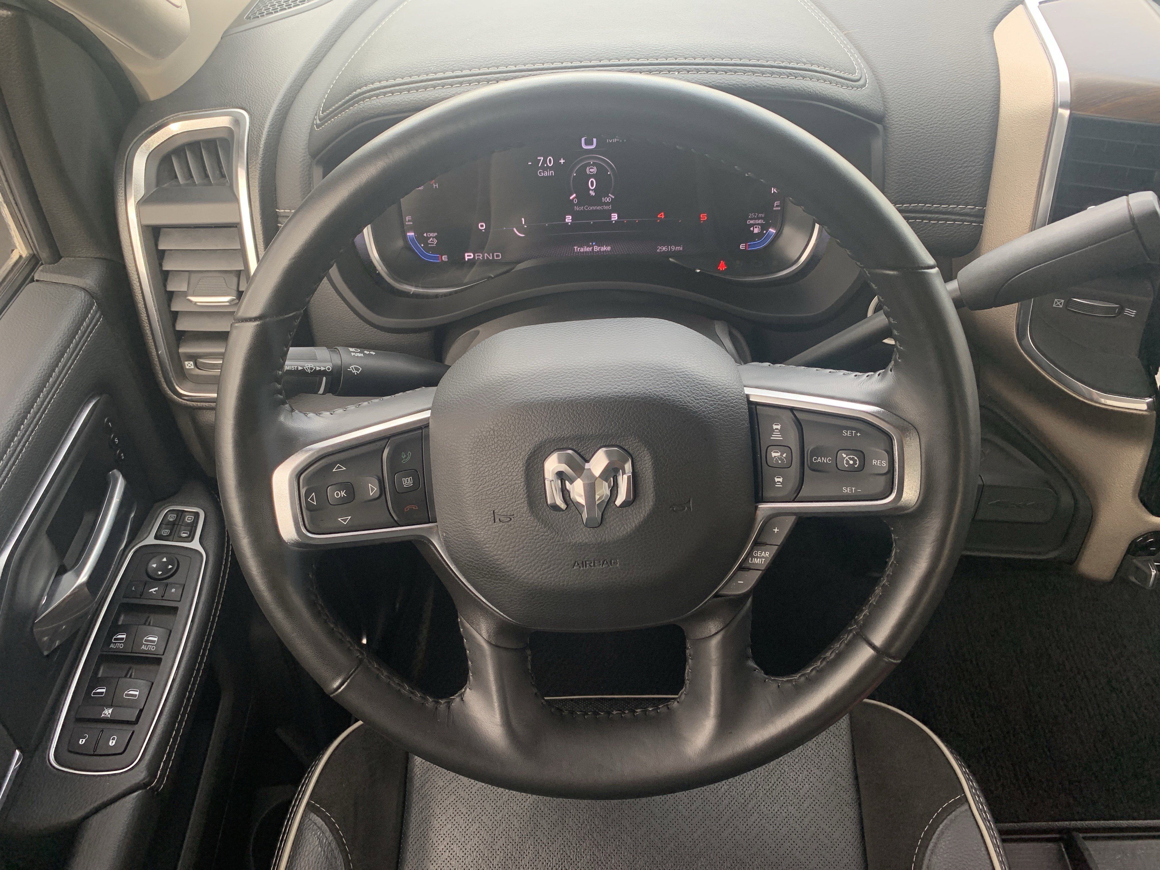 Used 2024 RAM 2500 Laramie w/ Safety Group AWD/4WD image 17