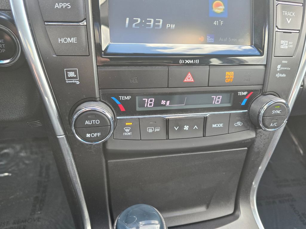 Used 2017 Toyota Camry XLE w/ Moonroof Package image 23