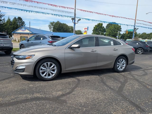 Used 2025 Chevrolet Malibu LT FWD image 4