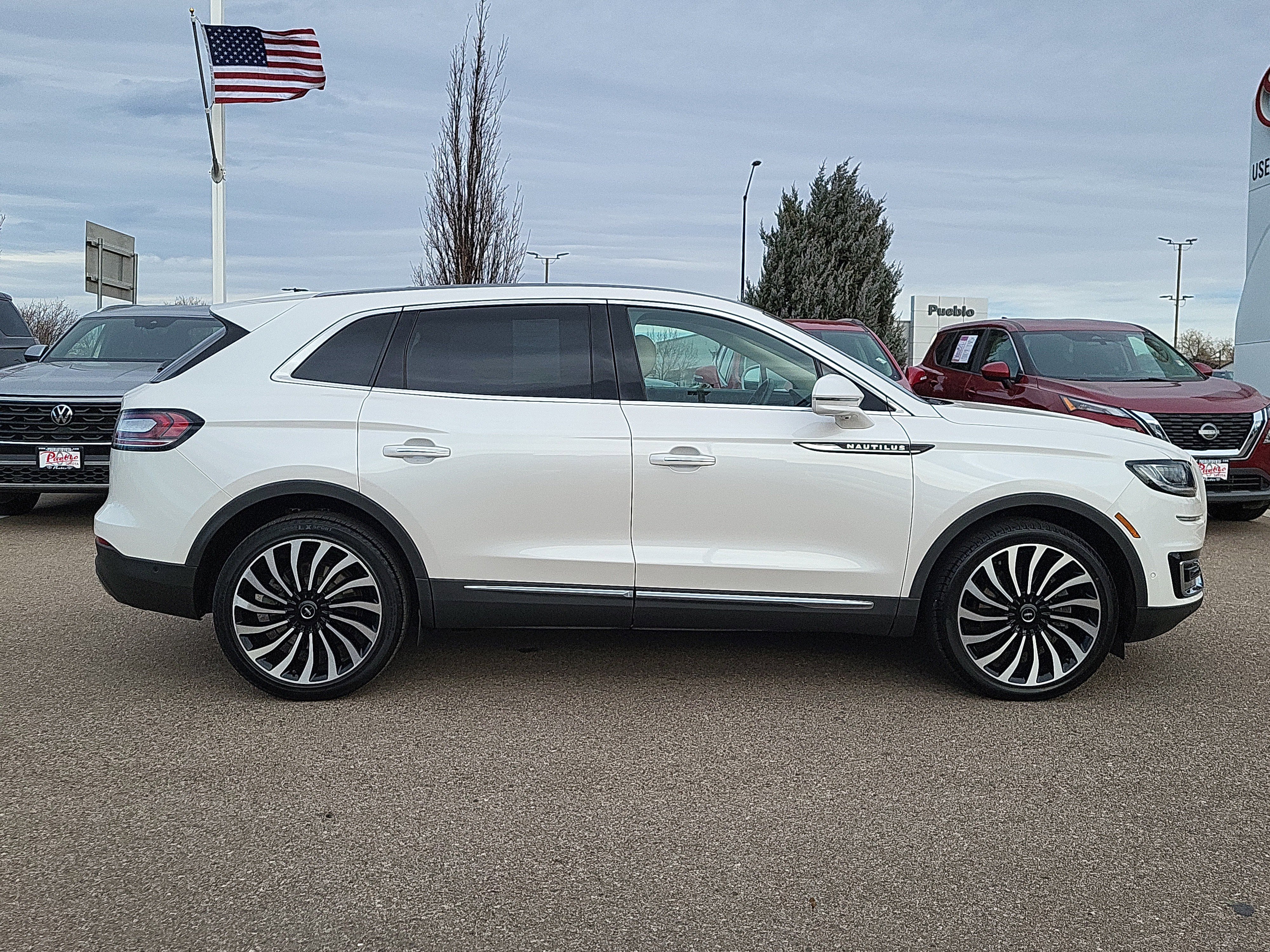 Used 2019 Lincoln Nautilus Reserve w/ Ultimate Package image 2