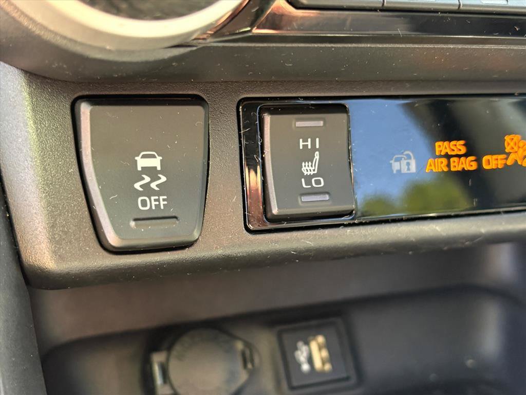 Used 2023 Toyota RAV4 XLE Premium AWD/4WD image 16