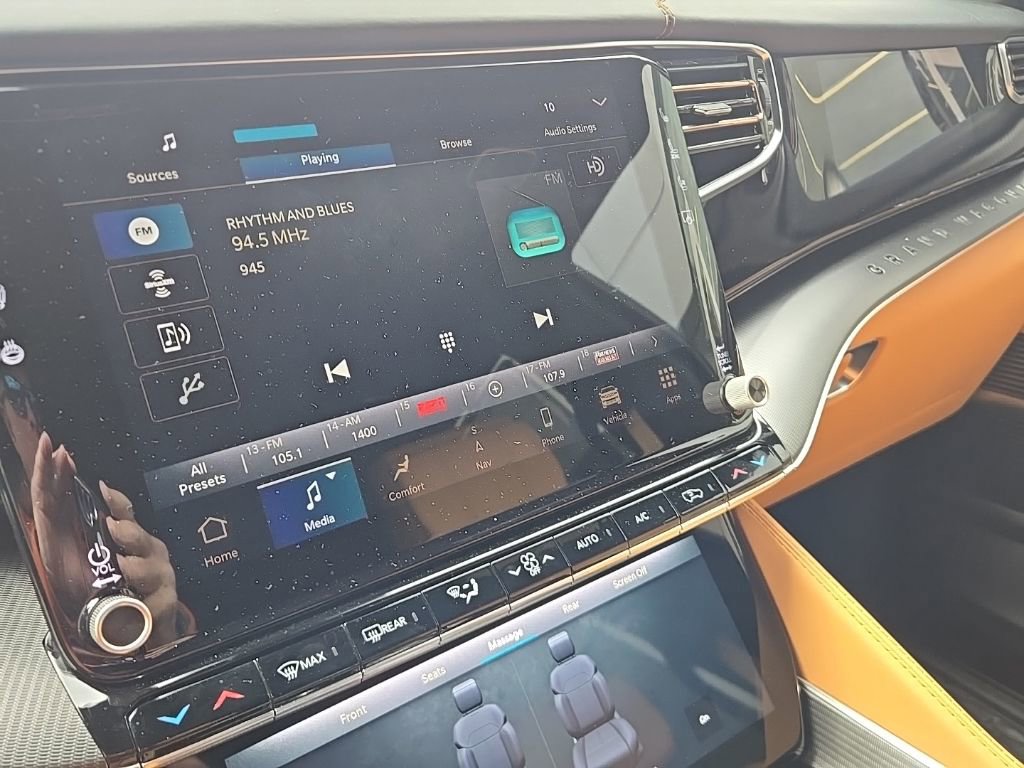 Used 2024 Jeep Grand Wagoneer Series III w/ Quick Order Packagew 28T image 32