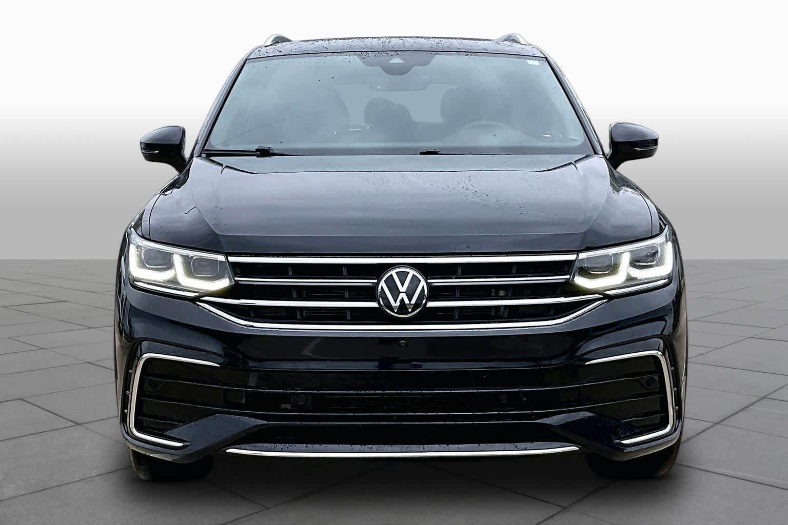 Used 2022 Volkswagen Tiguan SEL R-Line AWD/4WD image 4