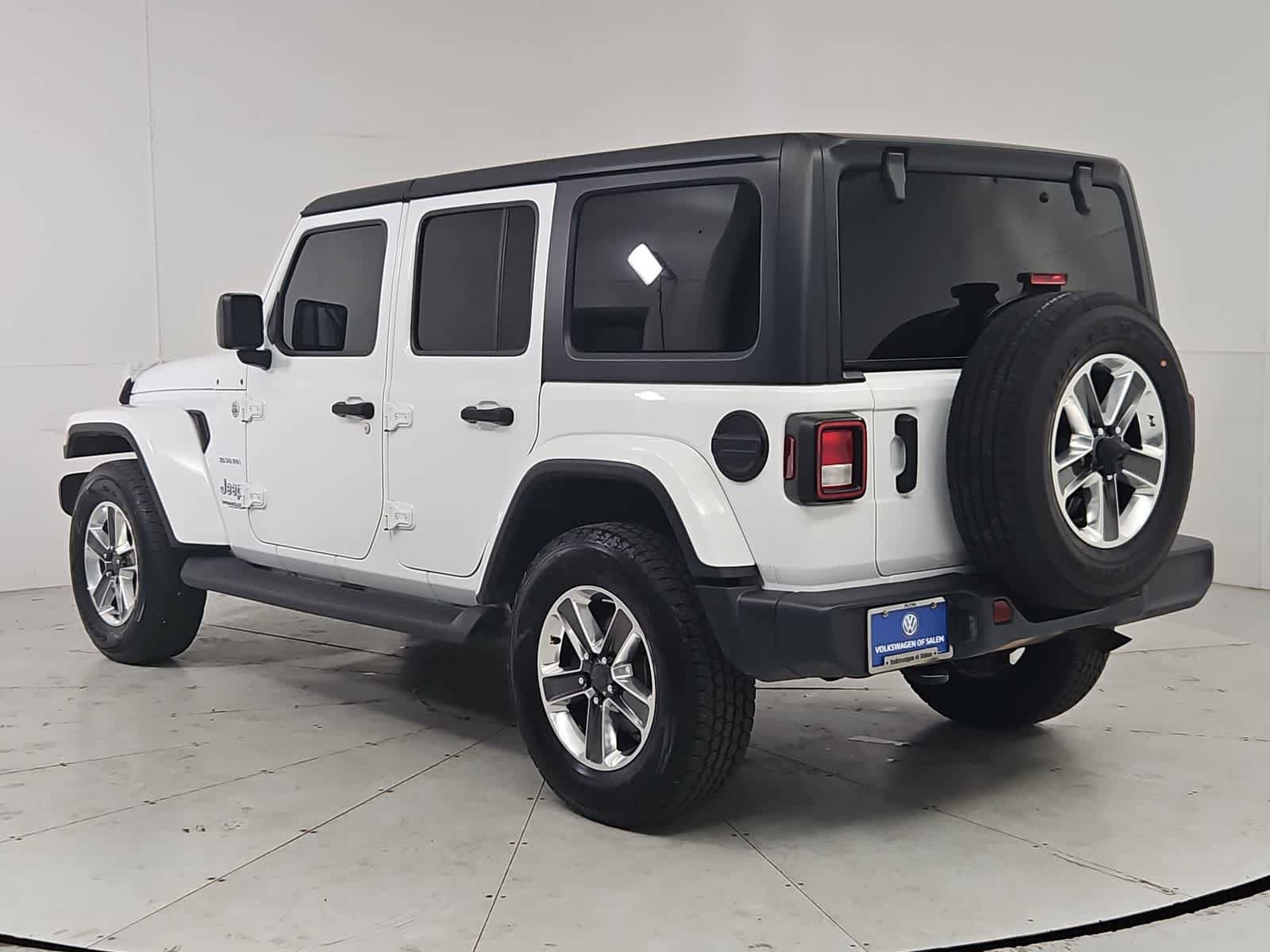 Used 2021 Jeep Wrangler Unlimited Sahara AWD/4WD image 4