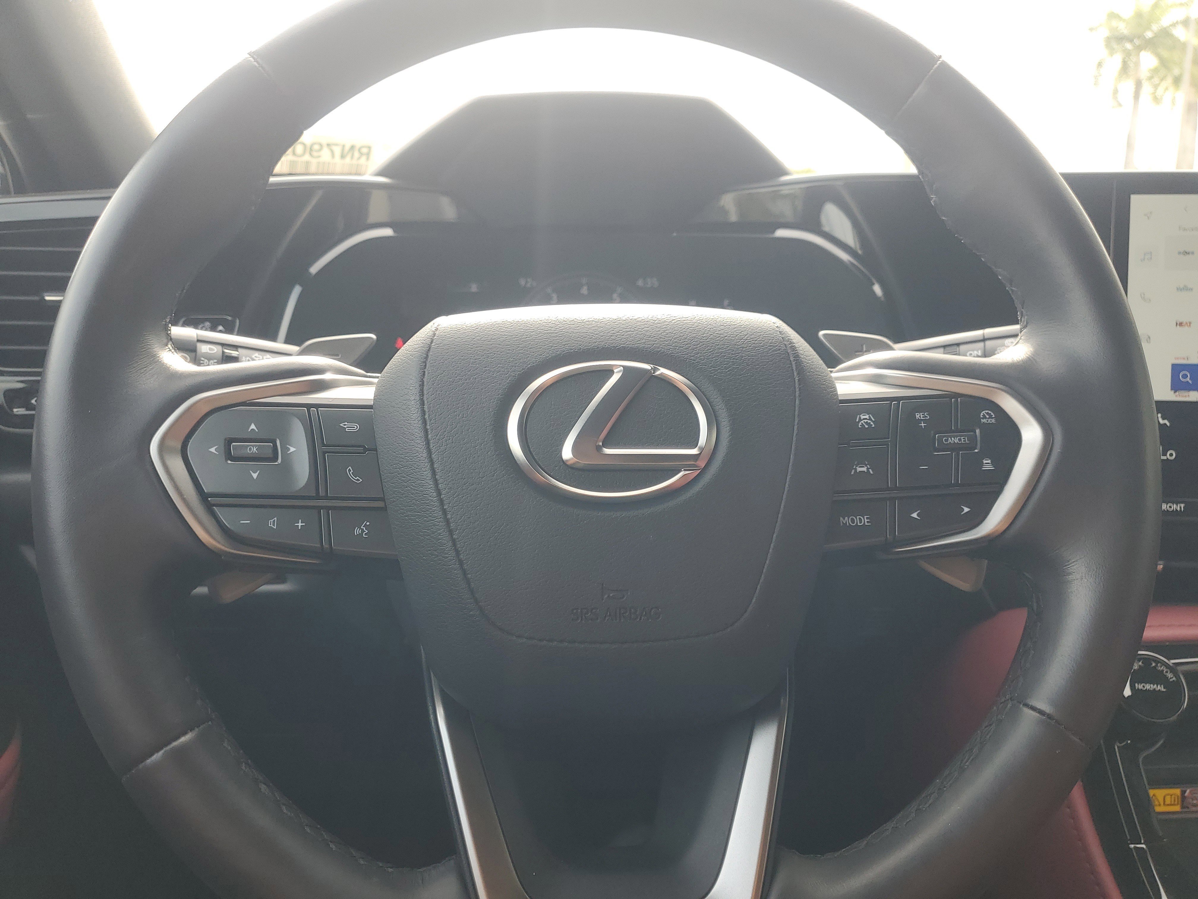 Used 2025 Lexus NX 250 FWD w/ Towing Package (2000 Lbs) image 24