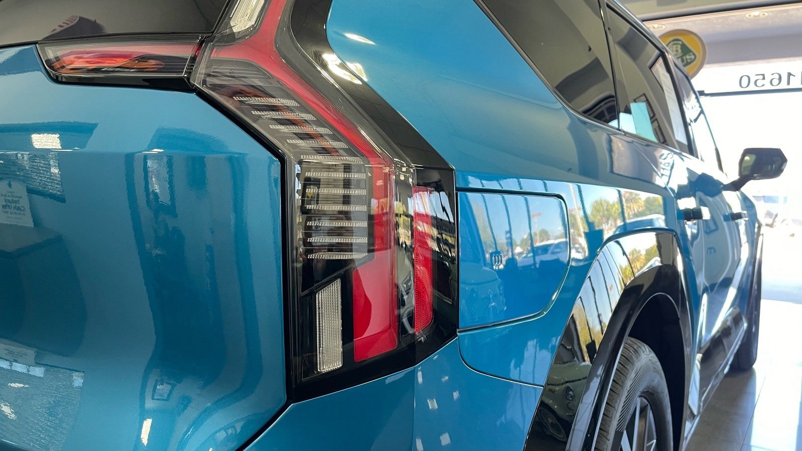 Used 2026 Kia EV9 Land w/ Nightfall Edition Package image 17