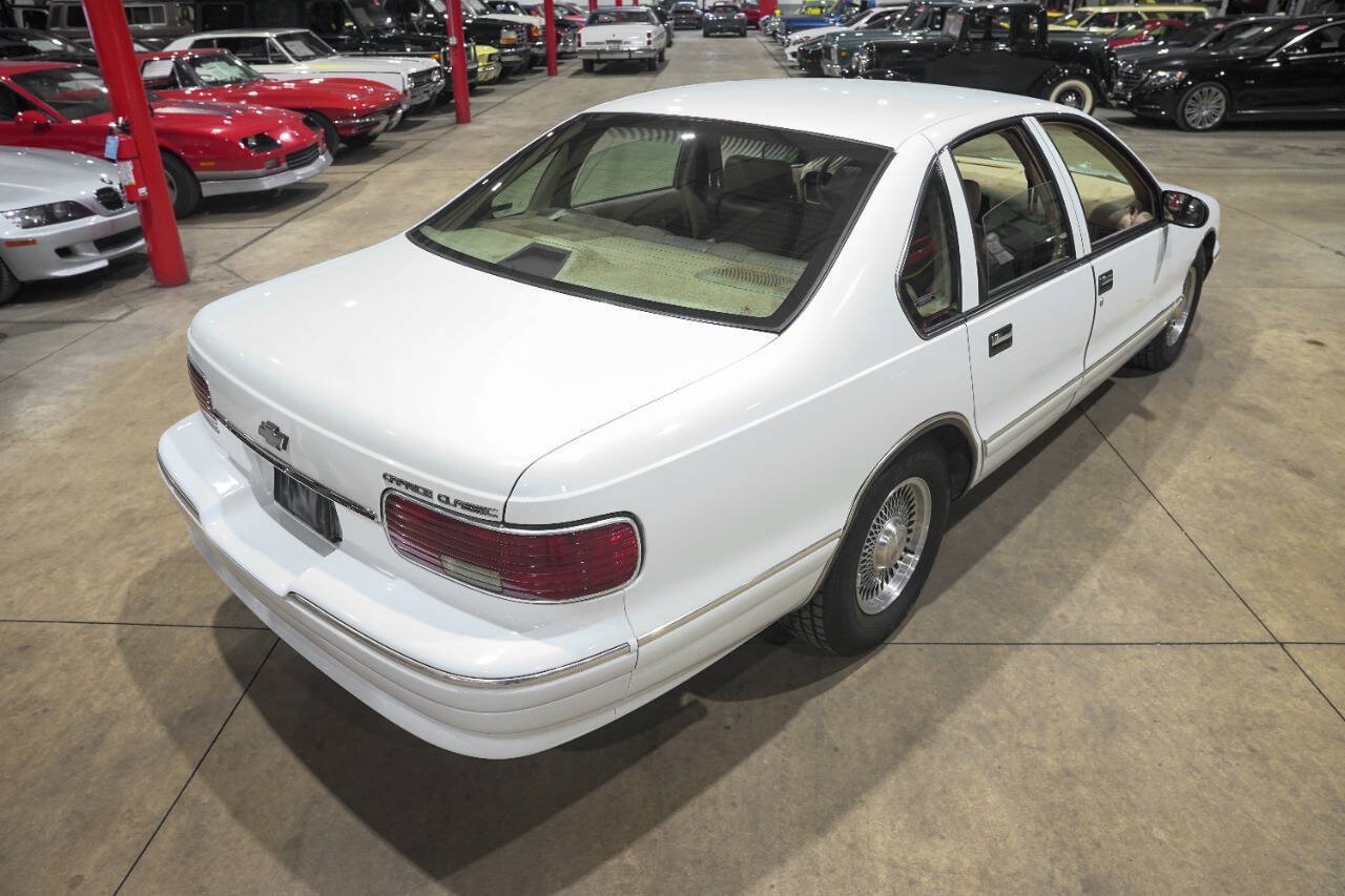 Used 1996 Chevrolet Impala SS RWD image 17