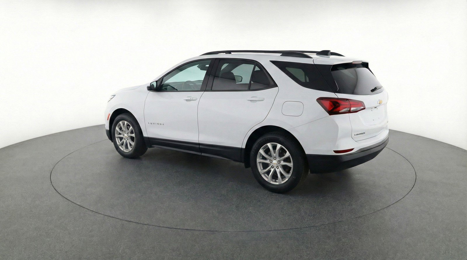 Used 2025 Chevrolet Equinox LT FWD image 6