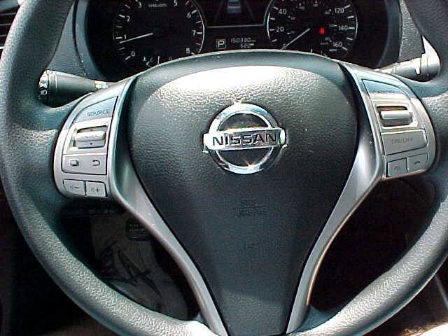 Used 2014 Nissan Altima 2.5 S w/ Display Audio Package FWD image 25