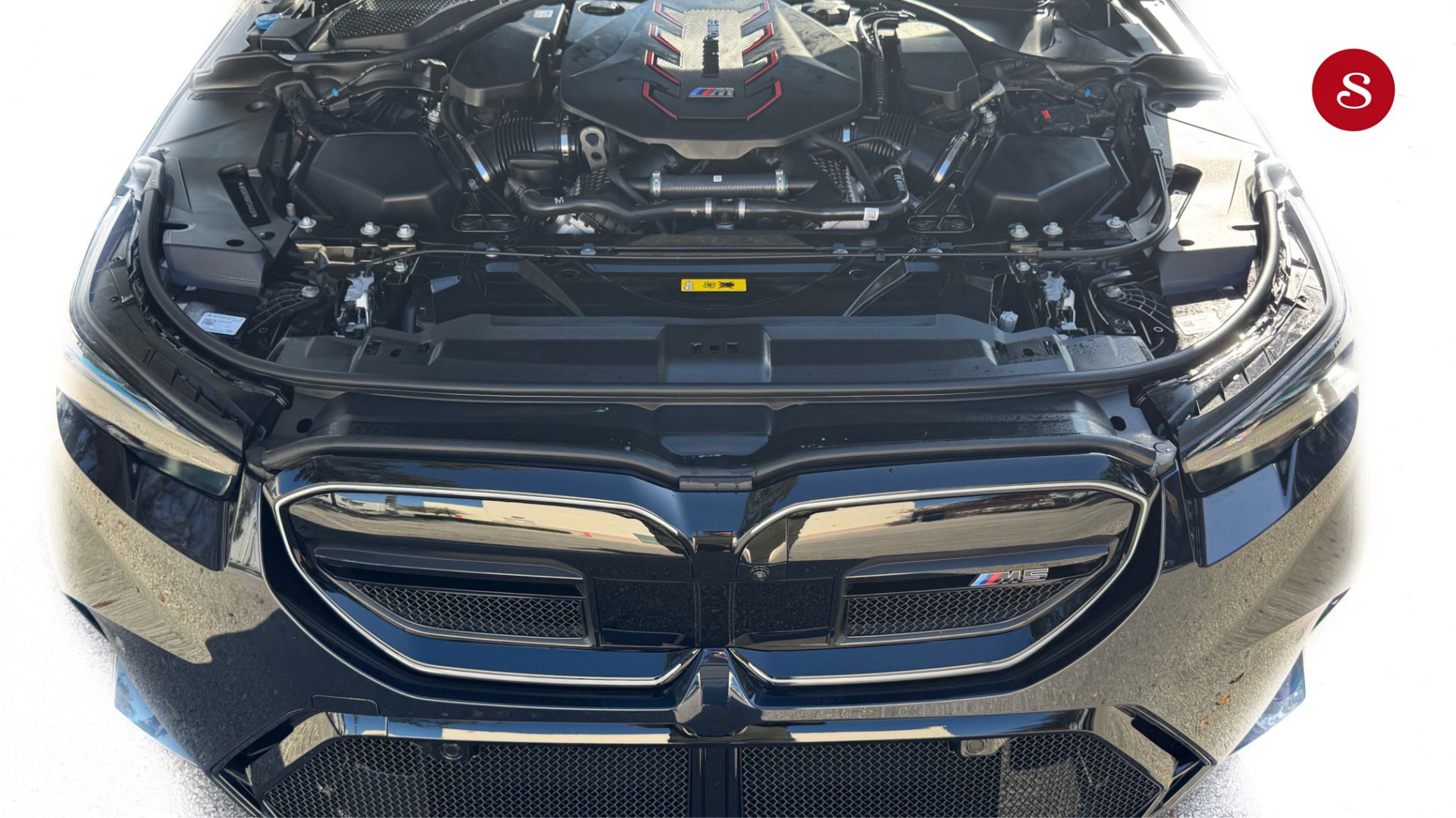 Used 2026 BMW M5 w/ Carbon Package image 6