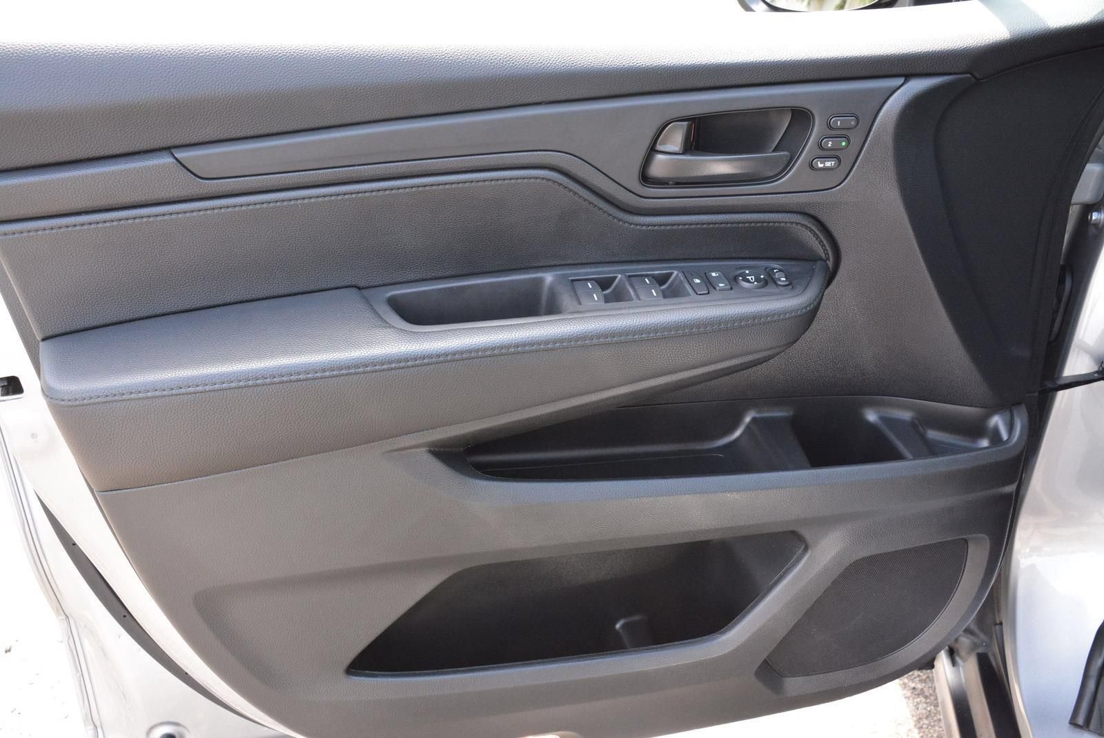 Used 2026 Honda Odyssey EX-L image 13