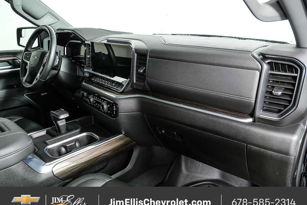 Used 2022 Chevrolet Silverado 1500 RST w/ Convenience Package II AWD/4WD image 23