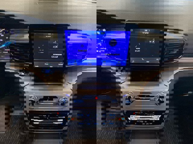 Certified 2021 Ford Explorer XLT w/ Equipment Group 202A image 25