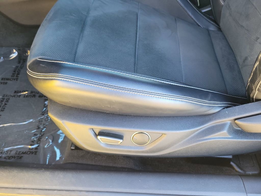 Used 2016 Ford Mustang Shelby GT350 w/ Technology Package image 20