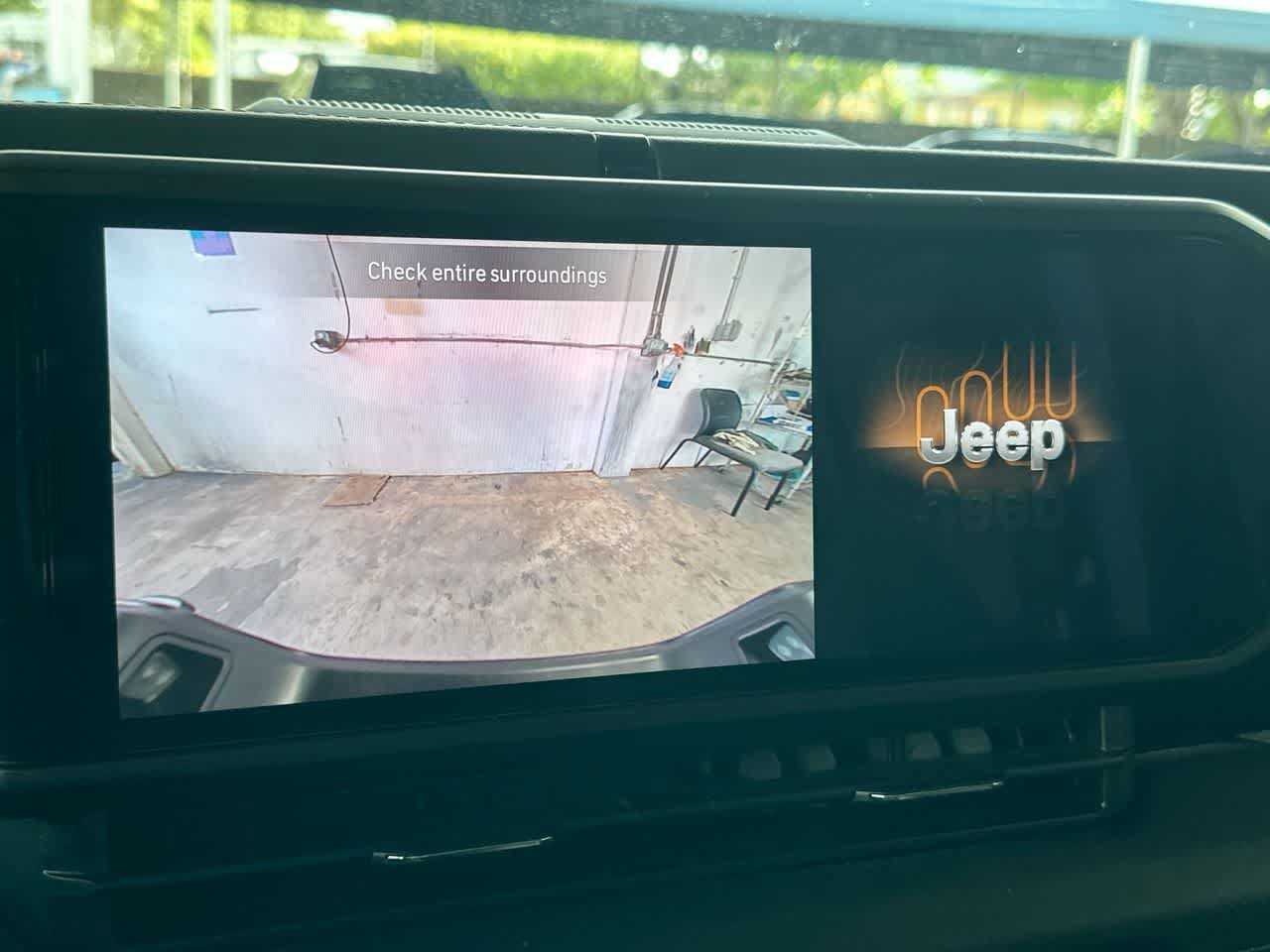Used 2025 Jeep Gladiator Sport AWD/4WD image 19