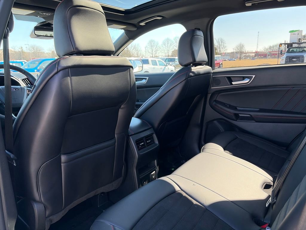 Used 2024 Ford Edge ST-Line AWD/4WD image 30