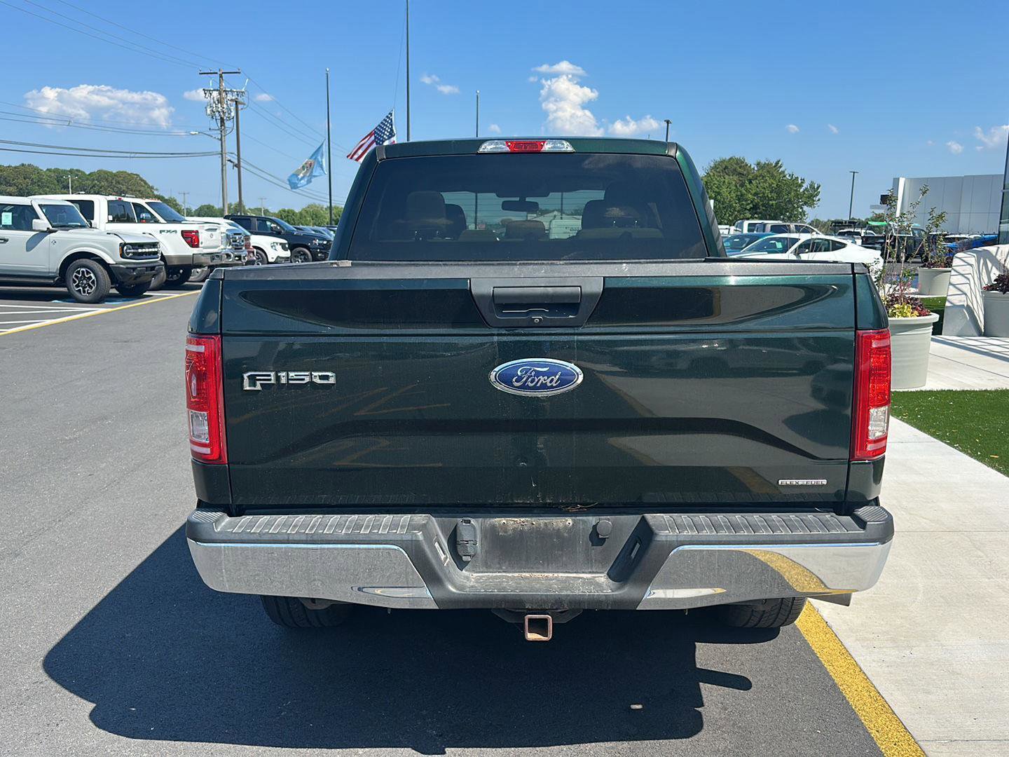 Used 2015 Ford F150 XLT w/ Equipment Group 301A Mid AWD/4WD image 6