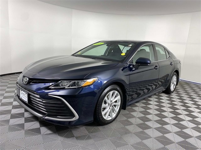 Used 2021 Toyota Camry LE w/ Carpet Mat Package (TMS) image 4