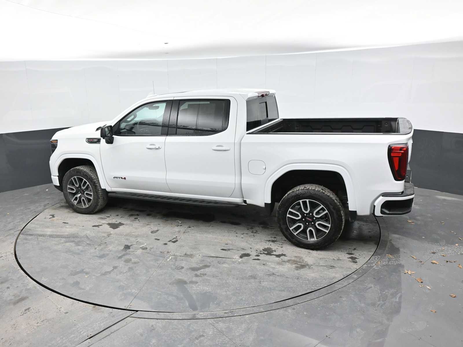New 2026 GMC Sierra 1500 AT4 w/ AT4 Premium Package AWD/4WD image 26