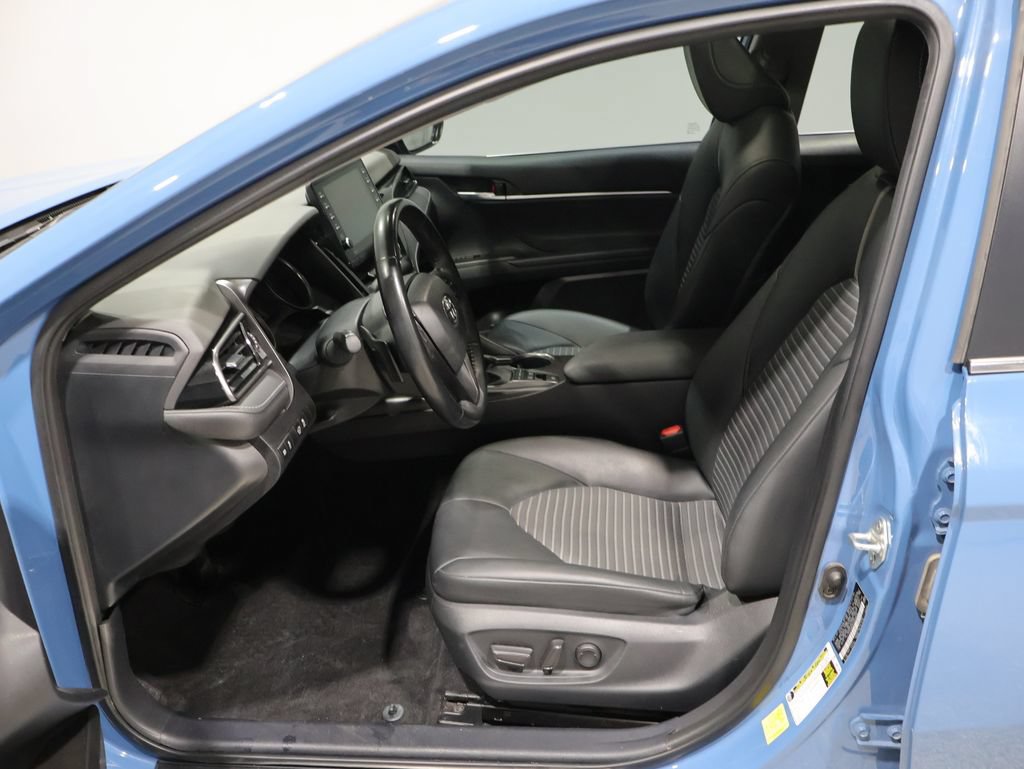 Used 2023 Toyota Camry SE w/ Audio Upgrade Package FWD image 11