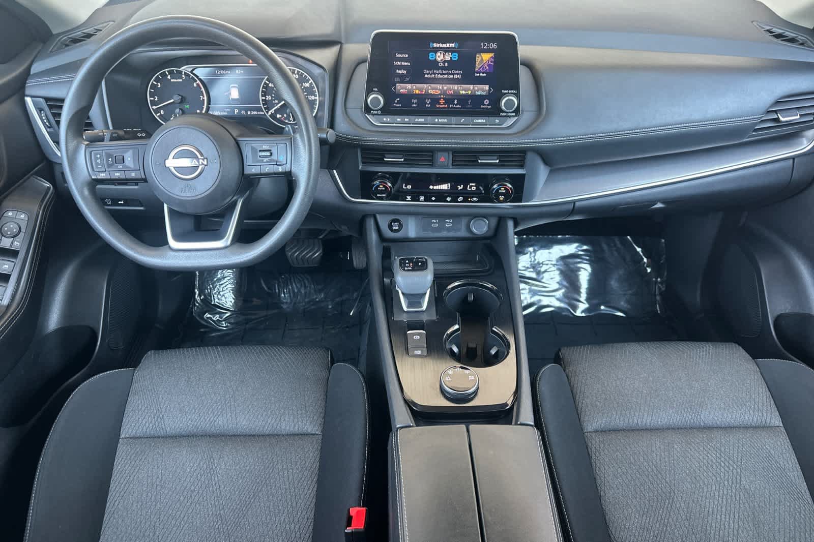 Used 2024 Nissan Rogue SV AWD/4WD image 3