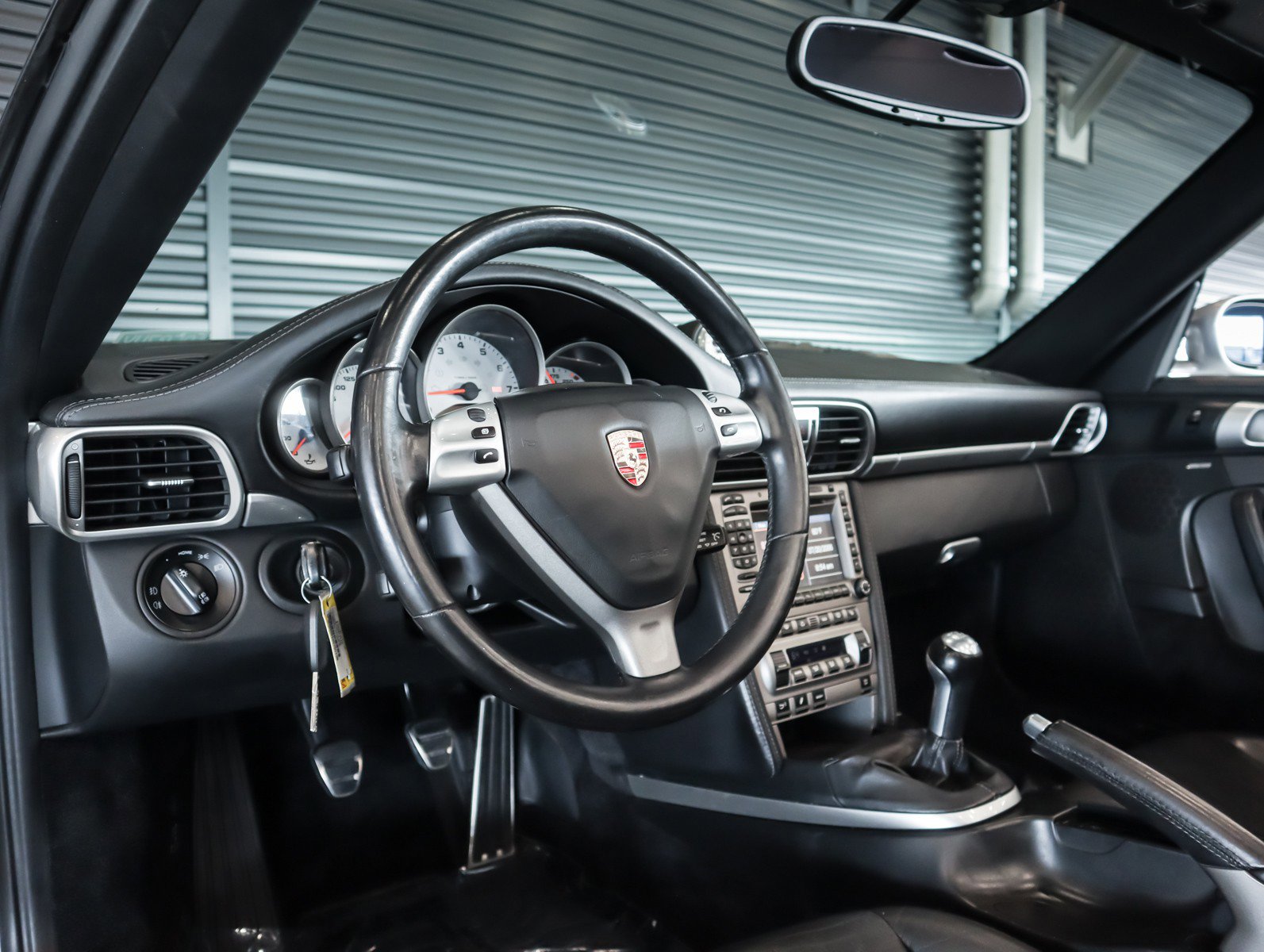 Used 2005 Porsche 911 Carrera S image 4