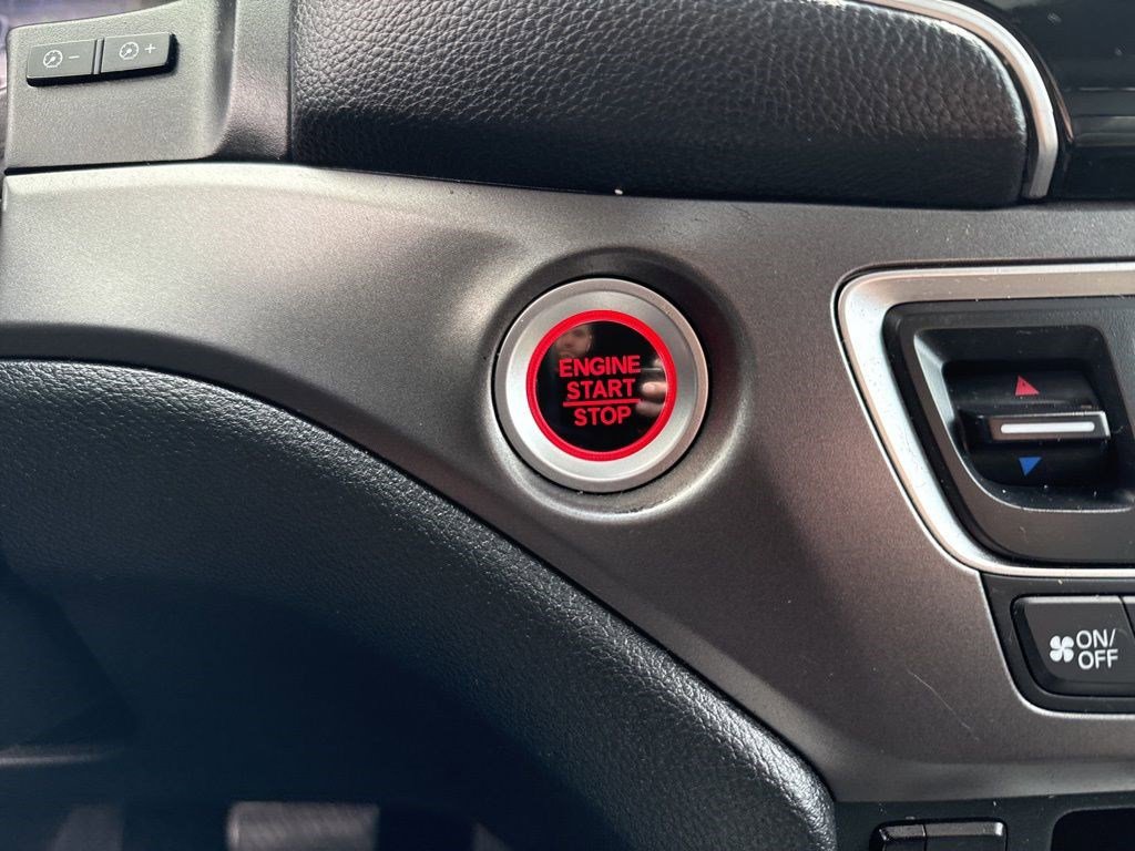 Used 2022 Honda Pilot Special Edition image 16