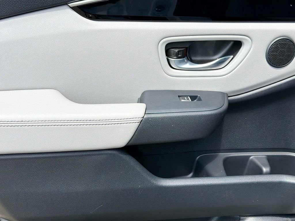 Used 2025 Honda Pilot EX-L image 40