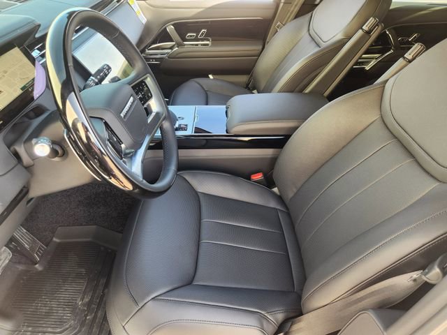 New 2026 Land Rover Range Rover Long Wheelbase SE AWD/4WD image 9