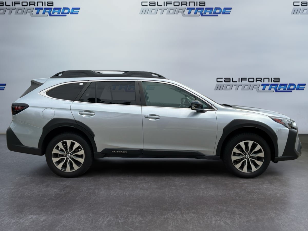 Used 2023 Subaru Outback Limited AWD/4WD image 4
