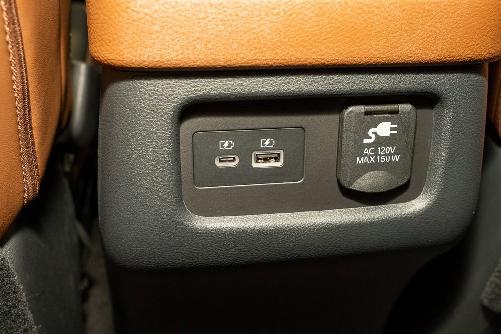 Certified 2025 Nissan Pathfinder Platinum image 9