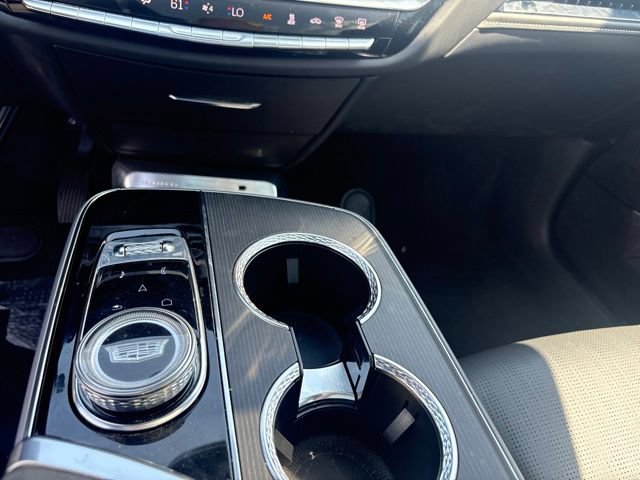 Used 2024 Cadillac Lyriq Luxury AWD/4WD image 8