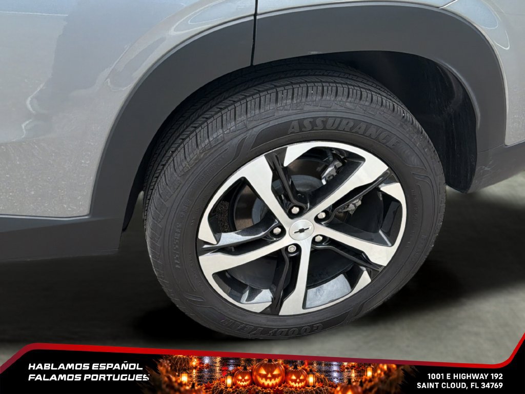 Used 2024 Chevrolet Trax RS w/ Driver Confidence Package FWD image 11