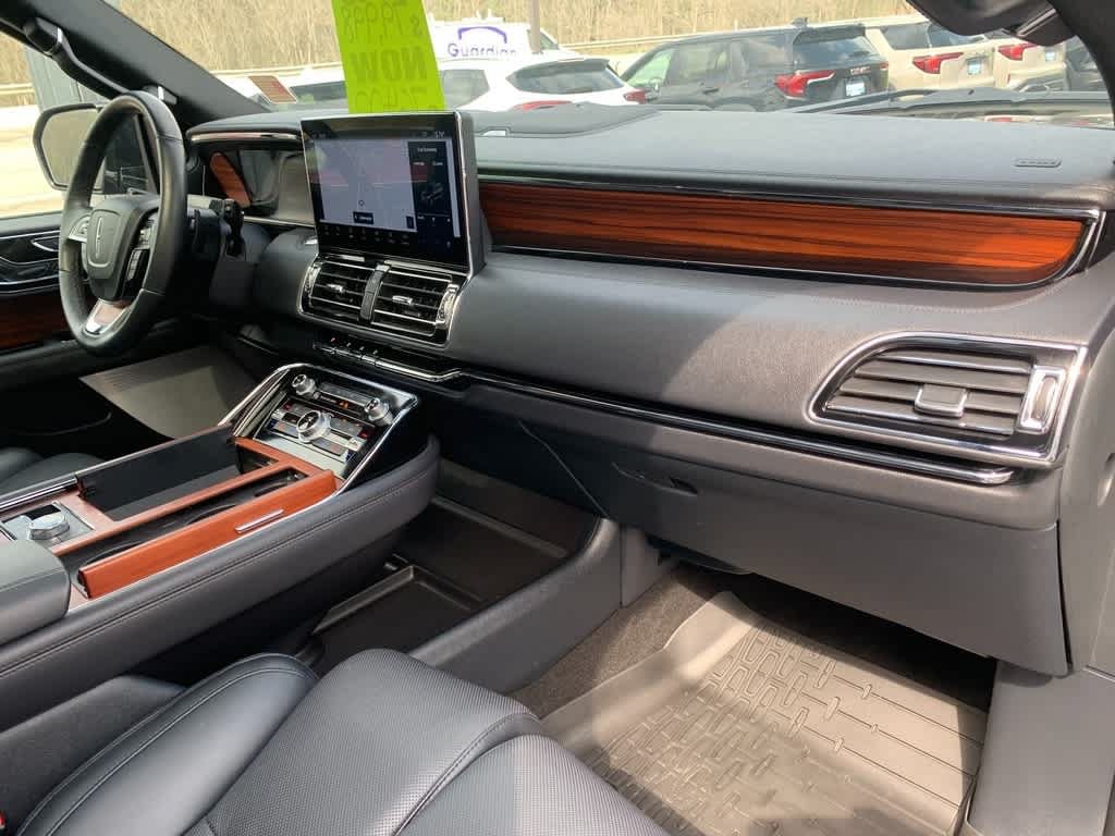 Used 2024 Lincoln Navigator Reserve AWD/4WD image 19