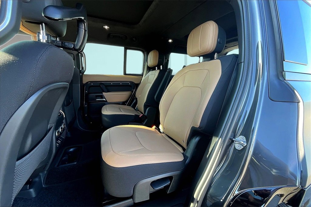 New 2026 Land Rover Defender 130 V8 image 10