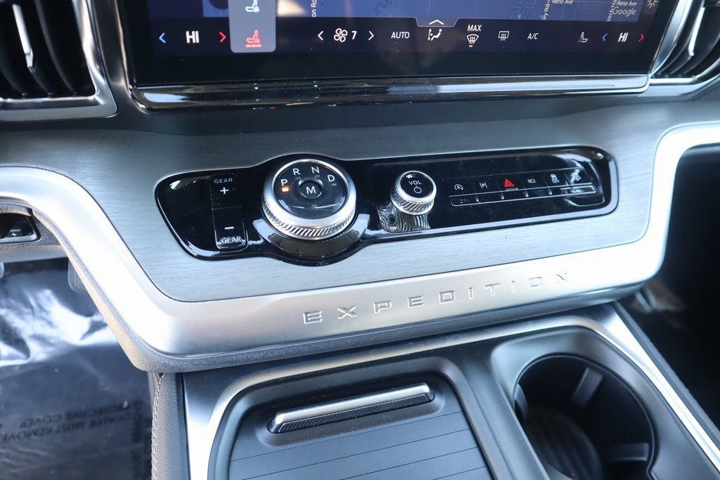 New 2025 Ford Expedition Platinum w/ Driver's Package image 9