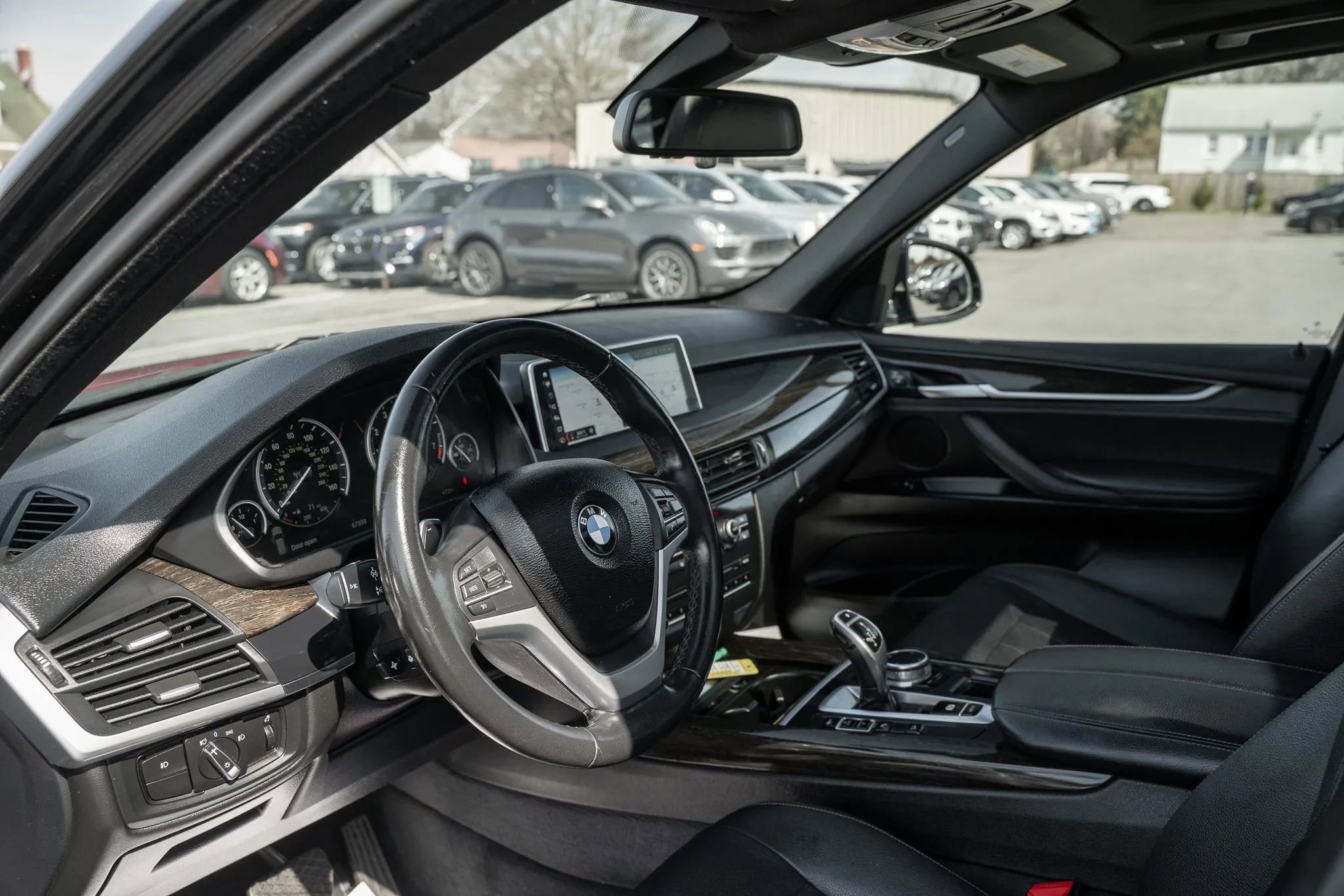 Used 2018 BMW X5 xDrive35i w/ M Sport Package image 6