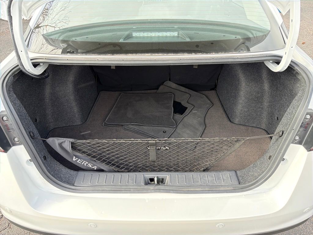 Certified 2025 Nissan Versa SV w/ Trunk Package image 27