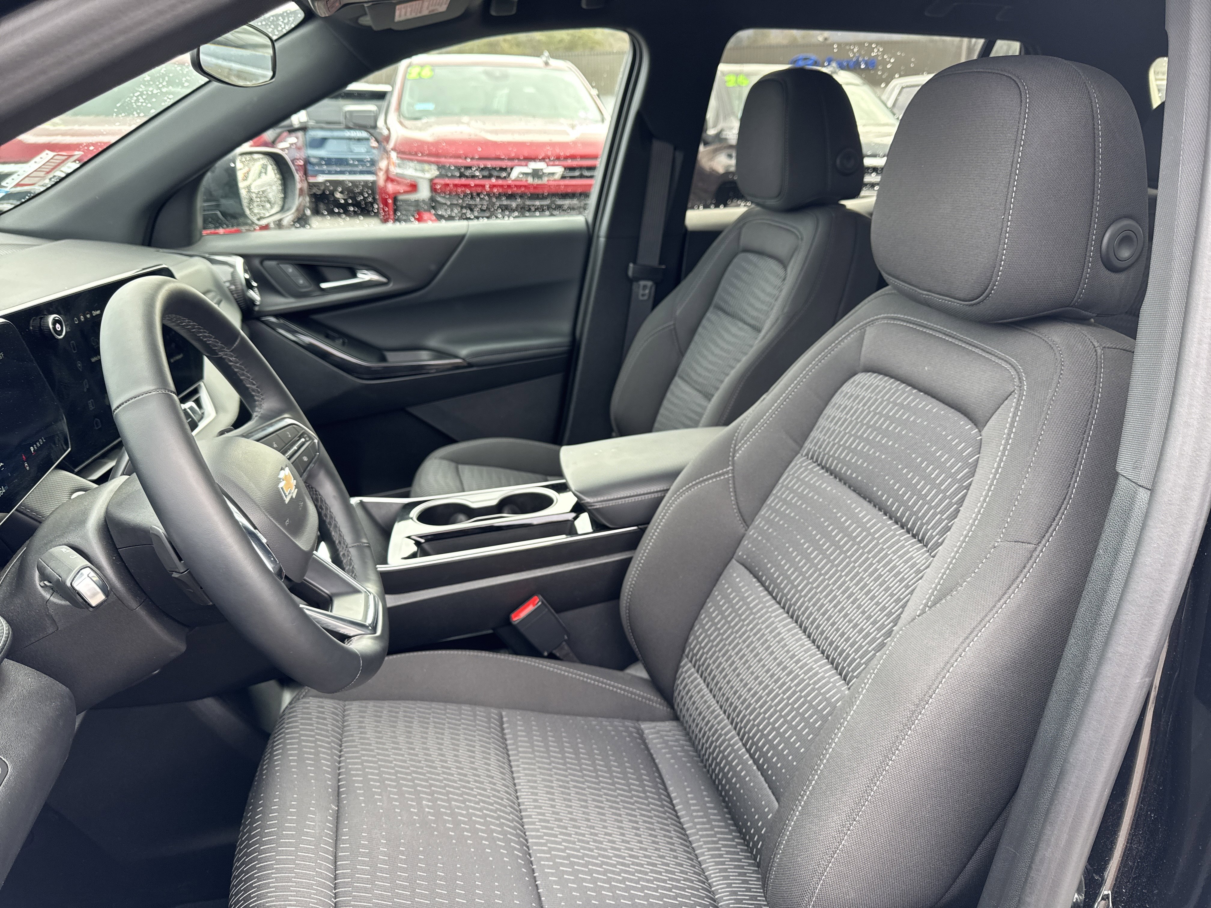 Used 2025 Chevrolet Equinox LT image 12