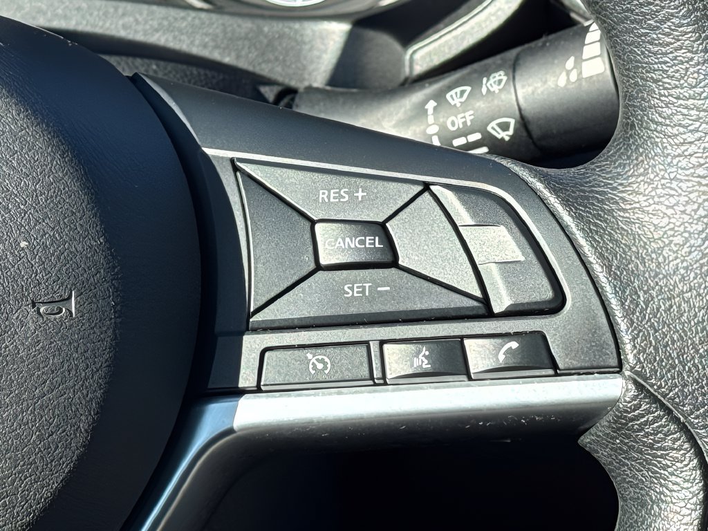 Used 2025 Nissan Altima 2.5 SV FWD image 17