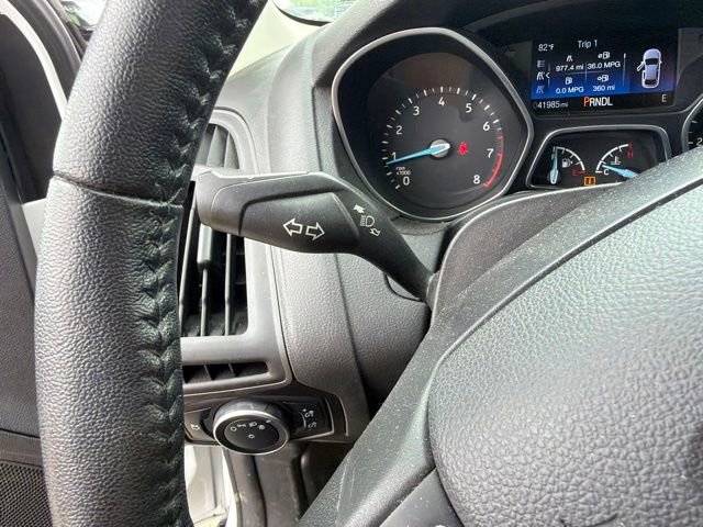 Used 2015 Ford Focus SE w/ SE Cold Weather Package FWD image 24