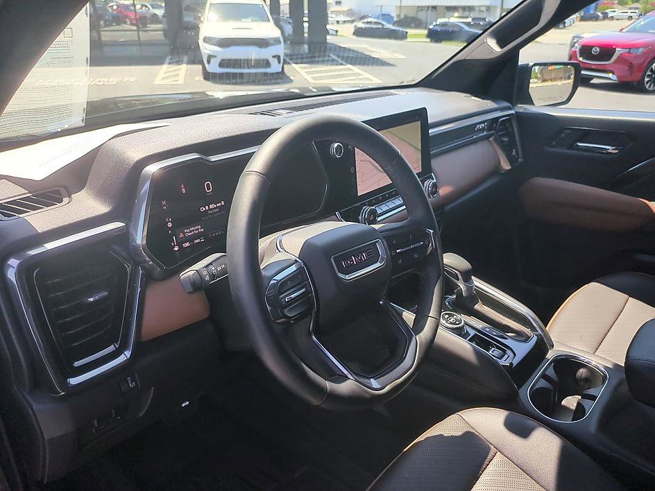 Used 2023 GMC Canyon AT4 w/ AT4 Premium Package AWD/4WD image 15