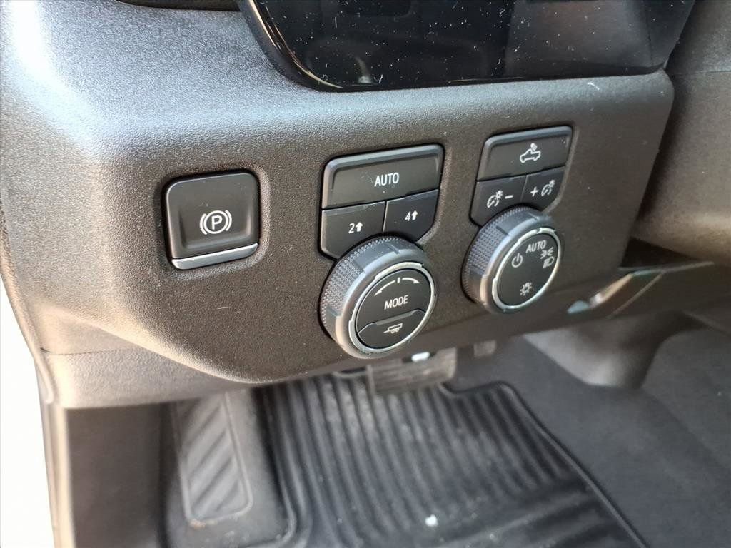 Used 2026 Chevrolet Silverado 1500 LT image 25